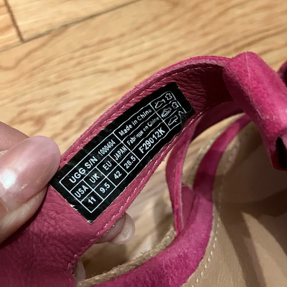UGG Women's Fuchsia Sandals - Picture 5 of 6